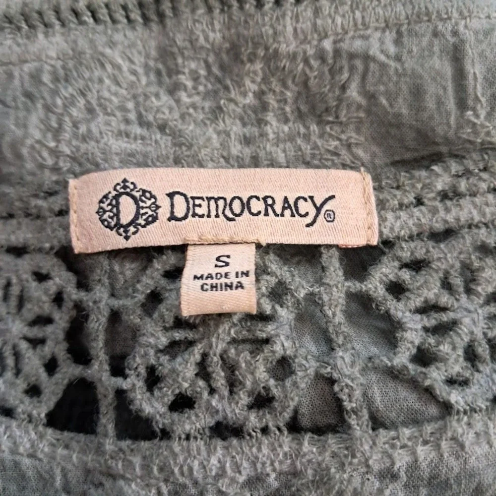 DEMOCRACY S Sage Green Mineral Wash Embroidered Smock‎ Top Boho Hippie Funky